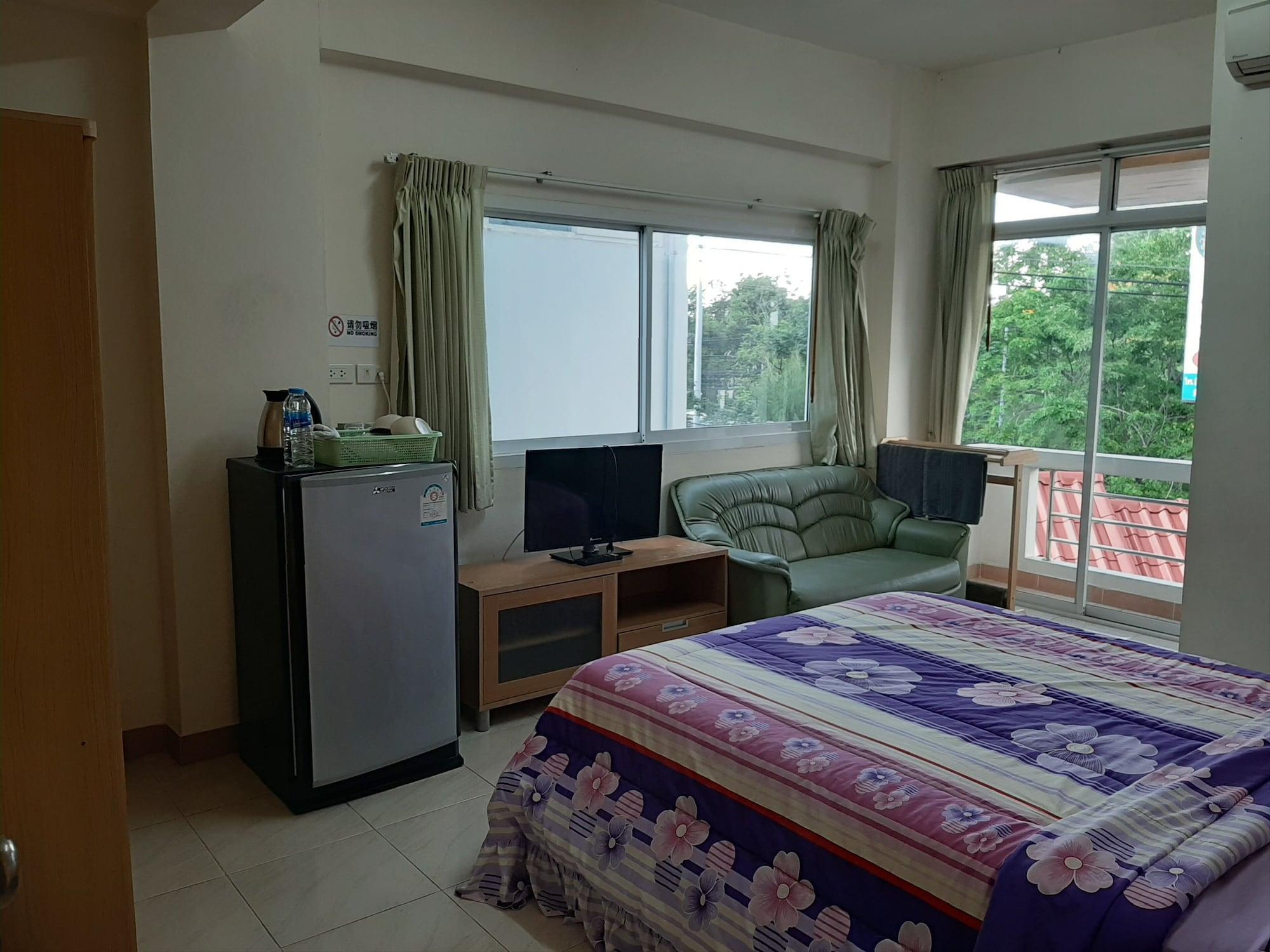 Vanlisut Hotel Ngamwongwan Nonthaburi Buitenkant foto