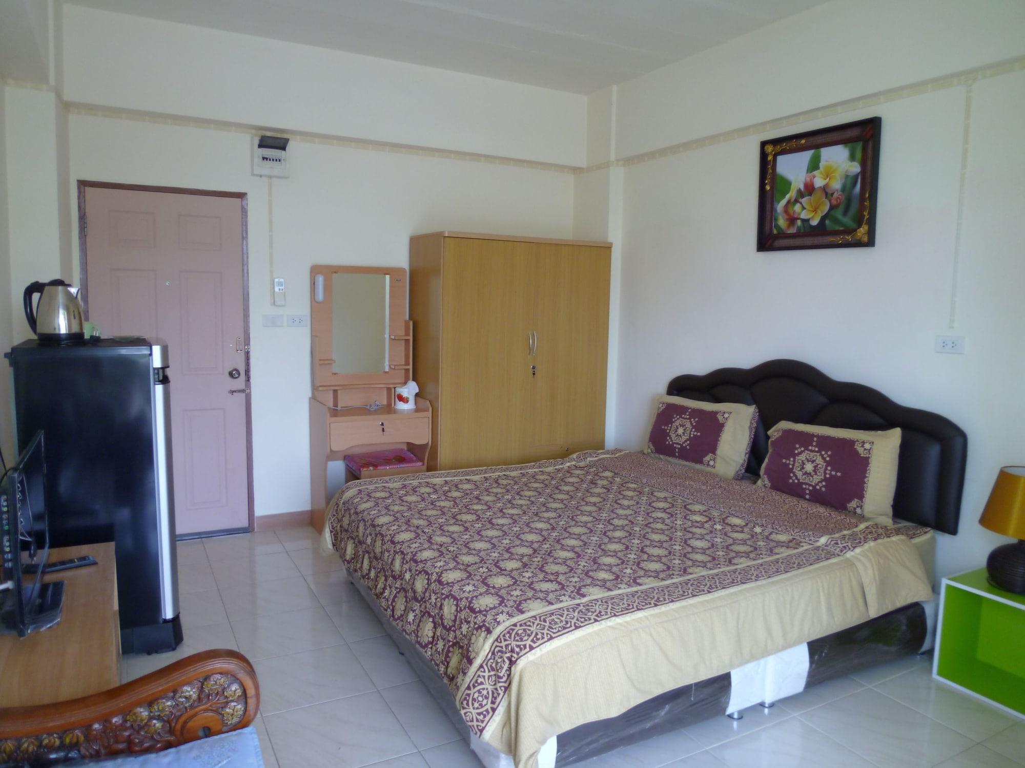 Vanlisut Hotel Ngamwongwan Nonthaburi Buitenkant foto