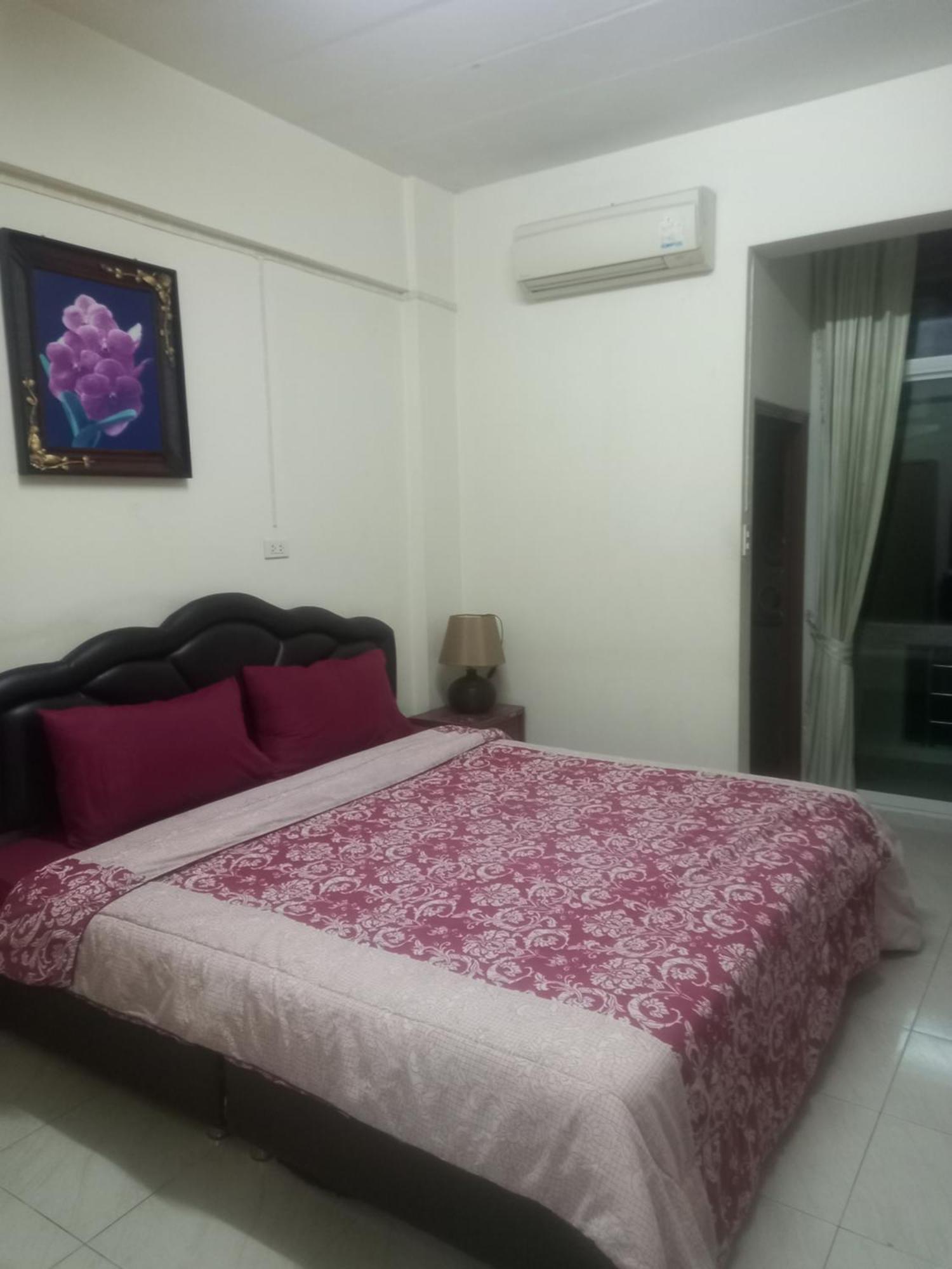 Vanlisut Hotel Ngamwongwan Nonthaburi Buitenkant foto