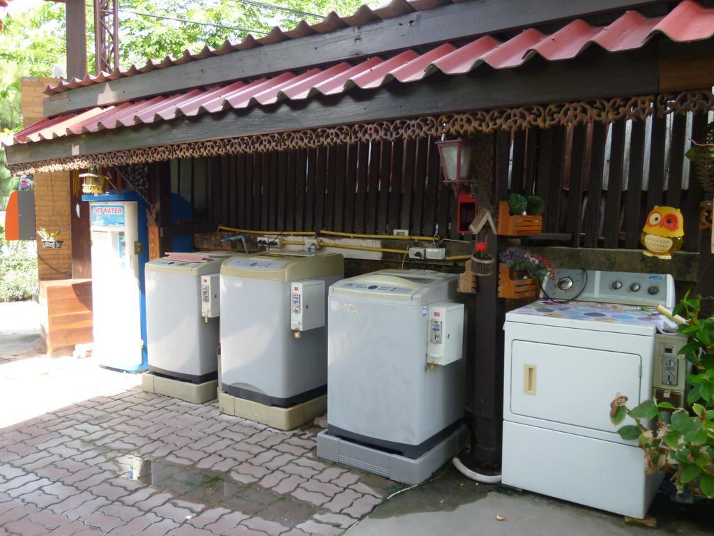 Vanlisut Hotel Ngamwongwan Nonthaburi Buitenkant foto