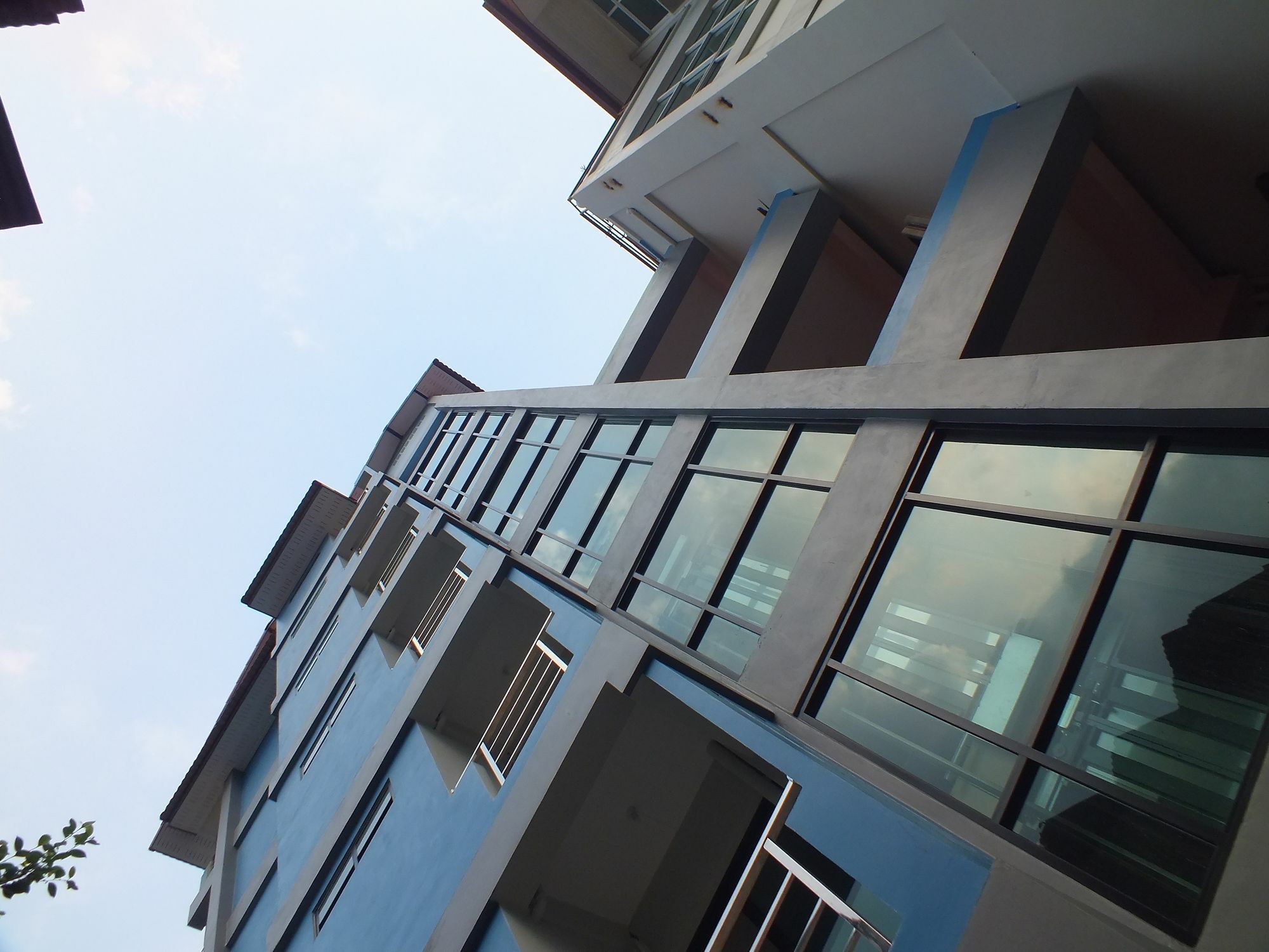 Vanlisut Hotel Ngamwongwan Nonthaburi Buitenkant foto