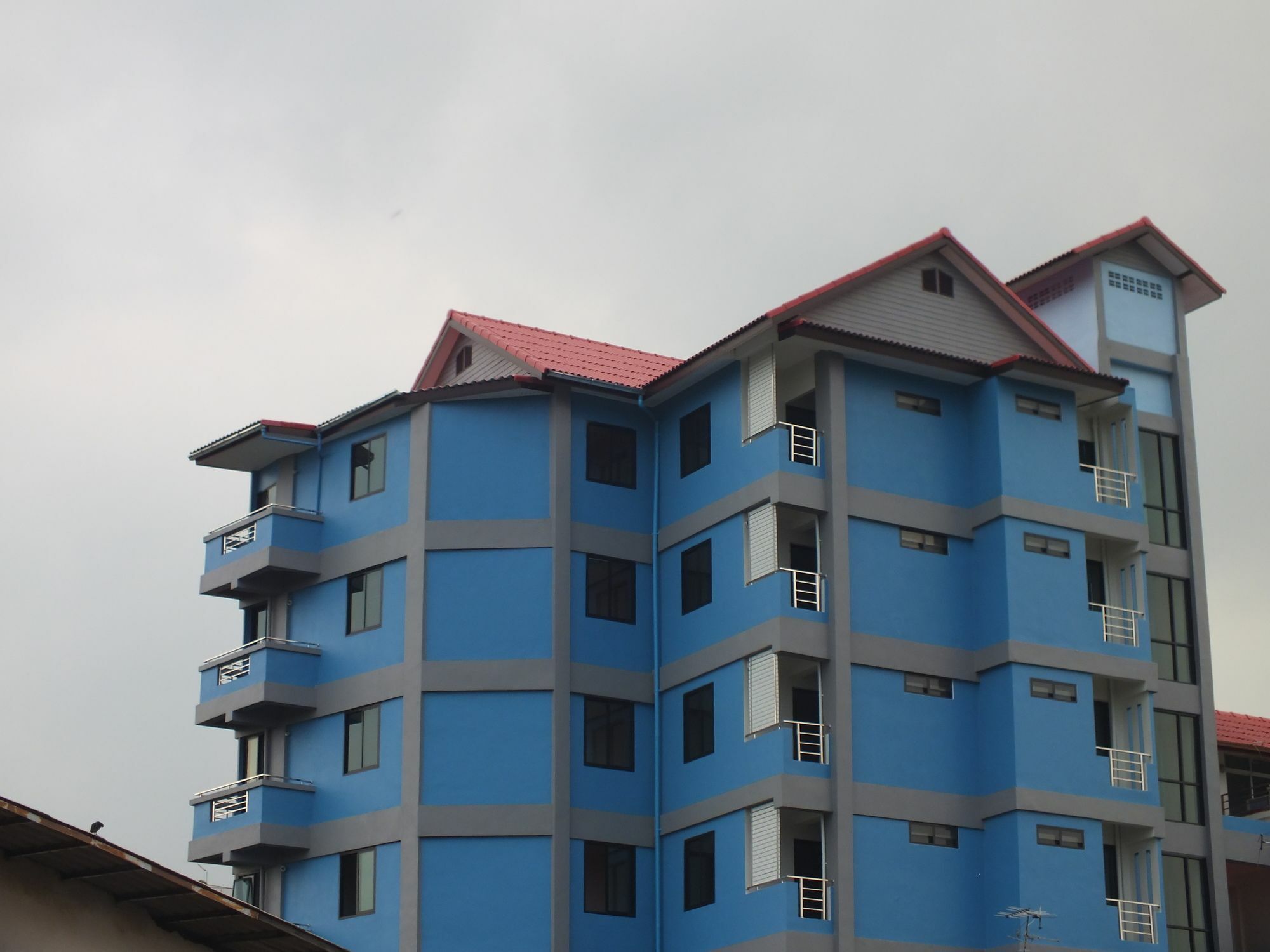 Vanlisut Hotel Ngamwongwan Nonthaburi Buitenkant foto