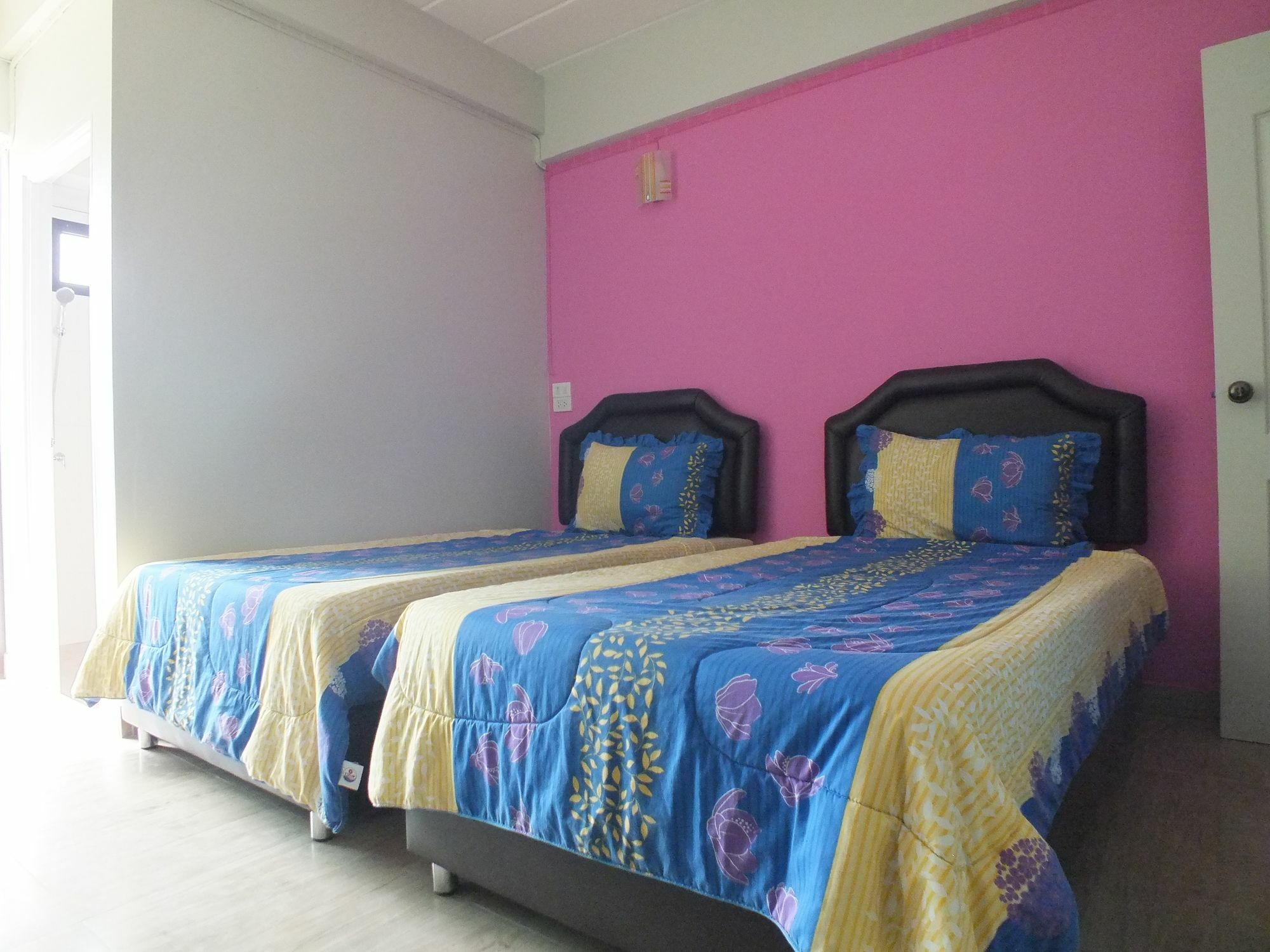 Vanlisut Hotel Ngamwongwan Nonthaburi Buitenkant foto