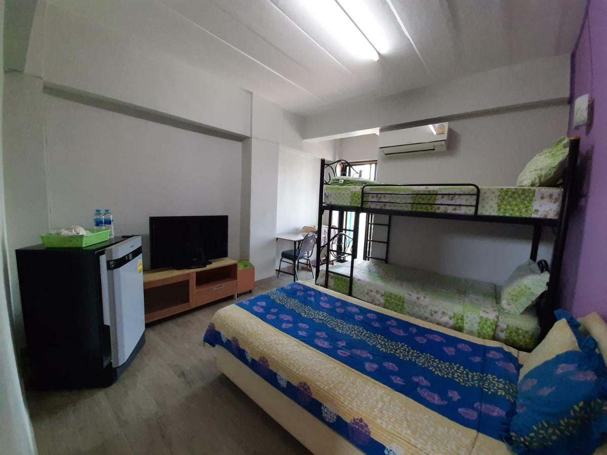 Vanlisut Hotel Ngamwongwan Nonthaburi Buitenkant foto